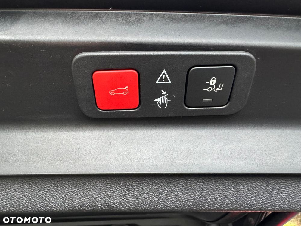 Peugeot 5008 BlueHDi 130 EAT8 Allure - 24