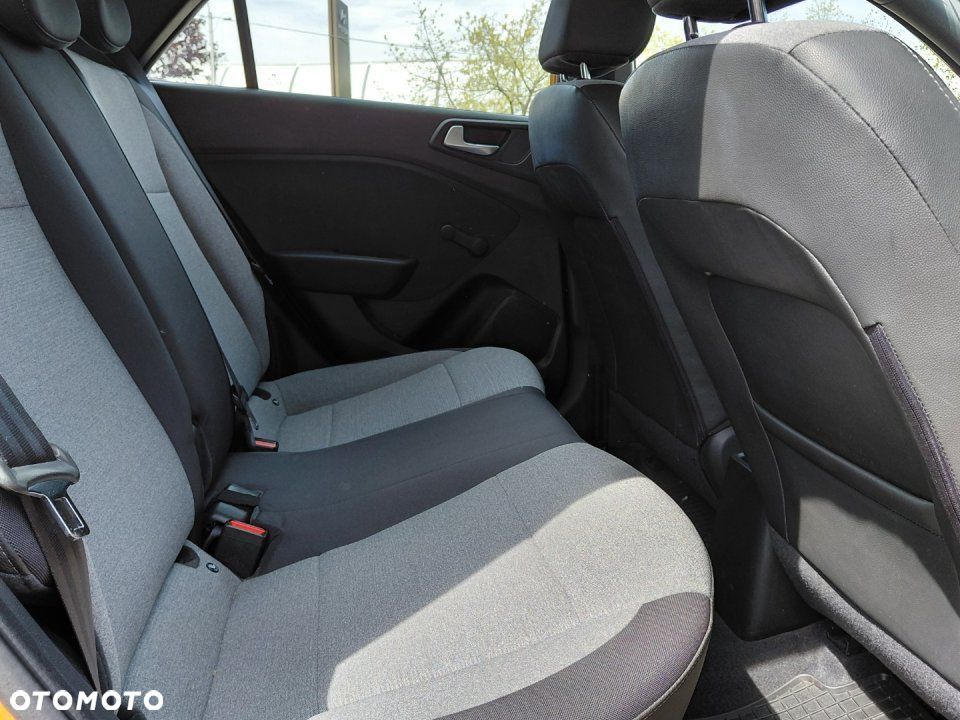 Hyundai i20 - 23