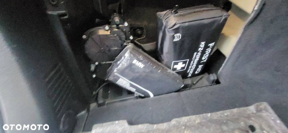 BMW Seria 3 318d DPF Edition Exclusive - 11