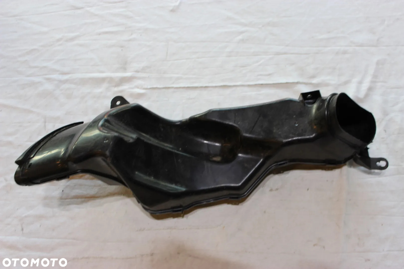 Wlot powietrza wypełnienie prawy Suzuki GSX-R 1000 K9 L1 L2 - 3