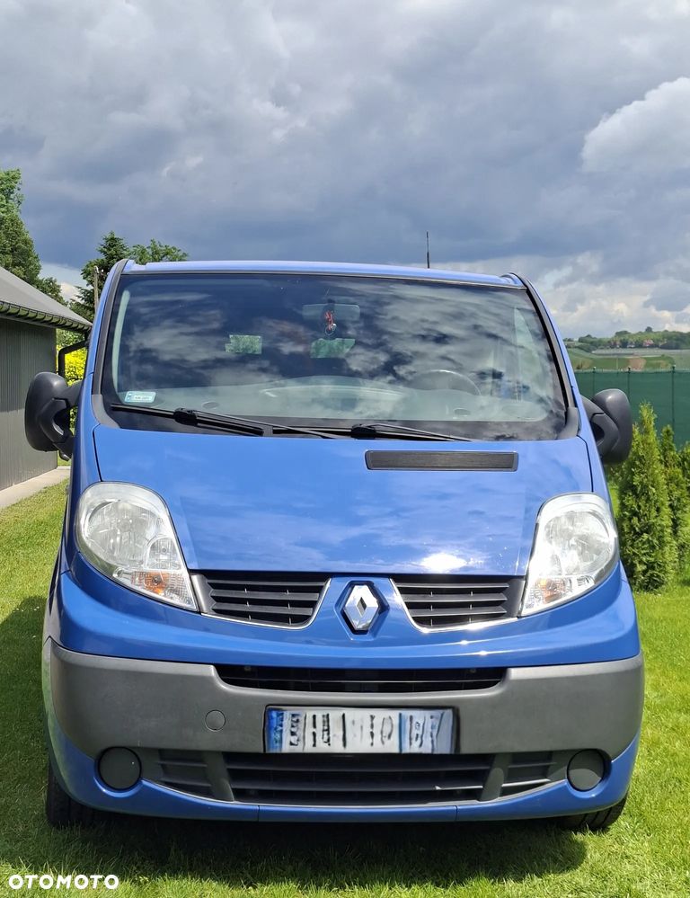 Renault TRAFIC - 1