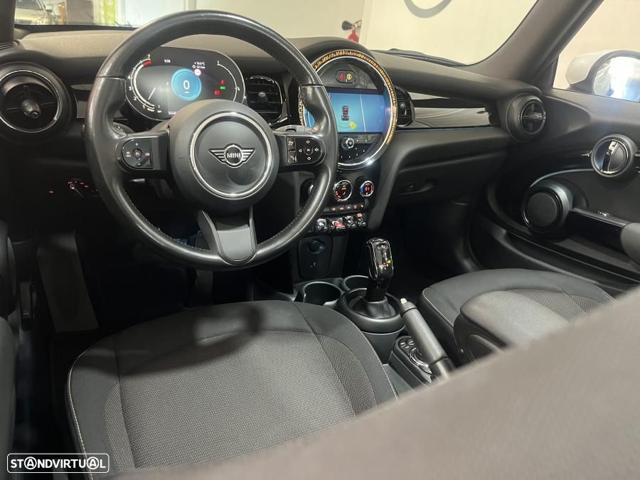 MINI Cabrio Cooper Premium Classic Auto - 25