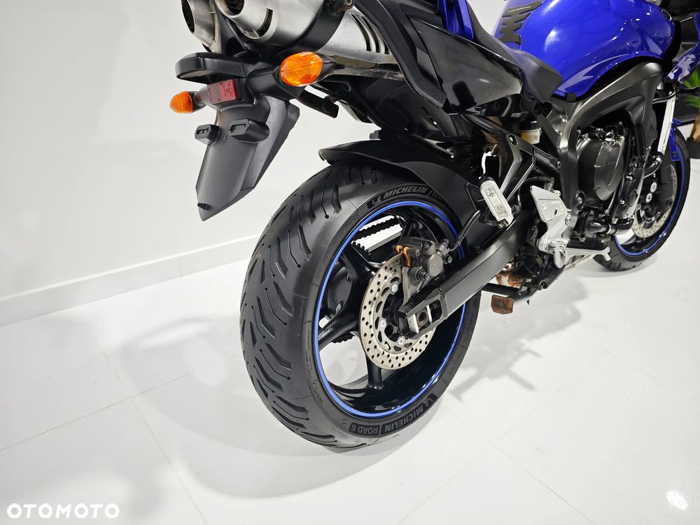 Yamaha FZ - 8