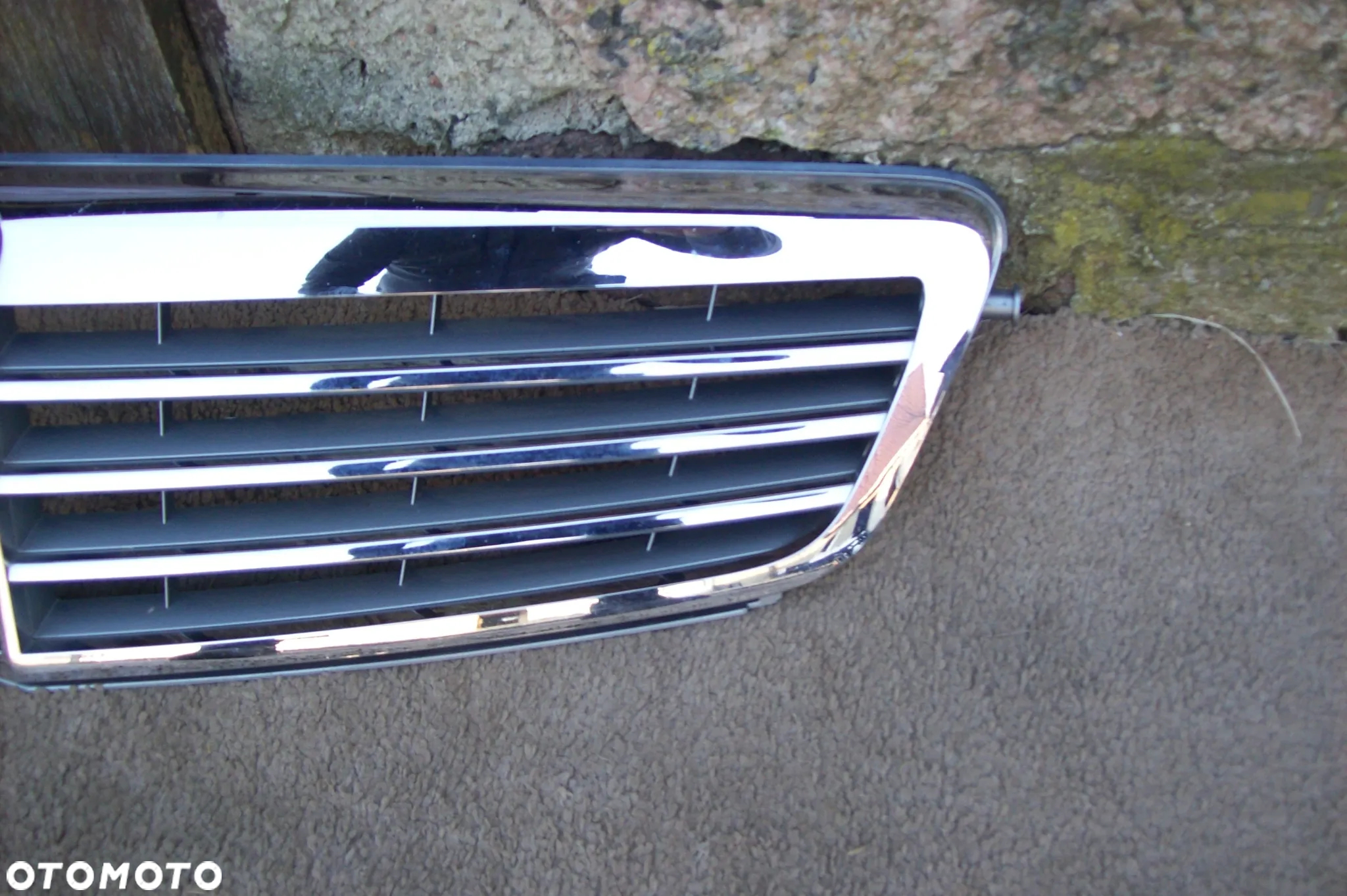 GRILL MERCEDES C-KLASA W 204 ROK 07/11 - 2