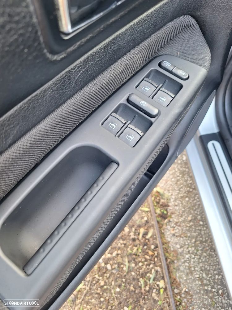 VW Golf 1.4i Confortline JE+AC - 24