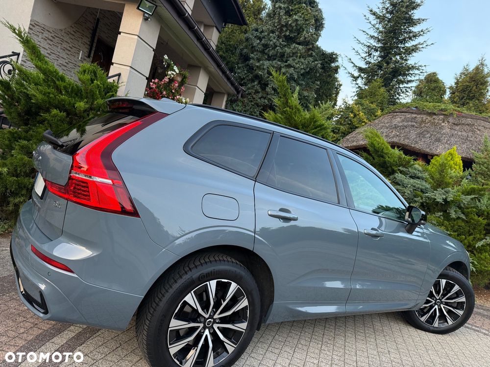 Volvo XC 60 B4 D Plus Dark - 8