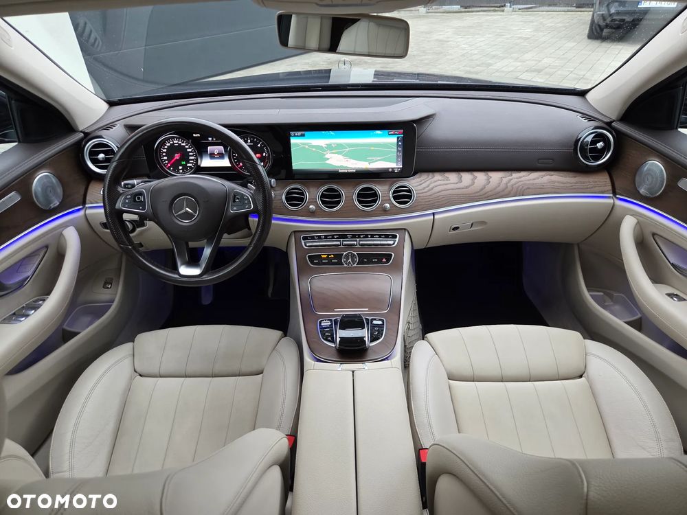 Mercedes-Benz Klasa E 220 d 9G-TRONIC Exclusive - 19