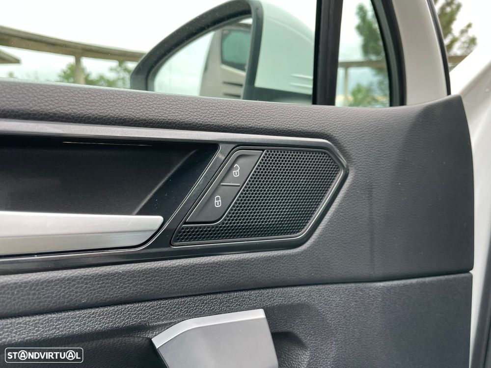 VW Tiguan 2.0 TDI R-Line DSG - 17