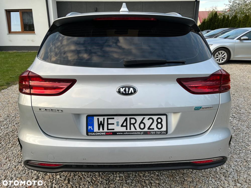 Kia Ceed 1.6 CRDi mHEV M - 17