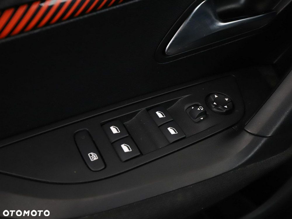 Peugeot 2008 PureTech 100 Allure - 35