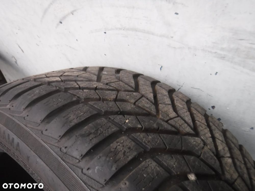Opony Zimowe zima  Yokohama BluEarth 225/45/17 jak nowe 2 sztuki - 5