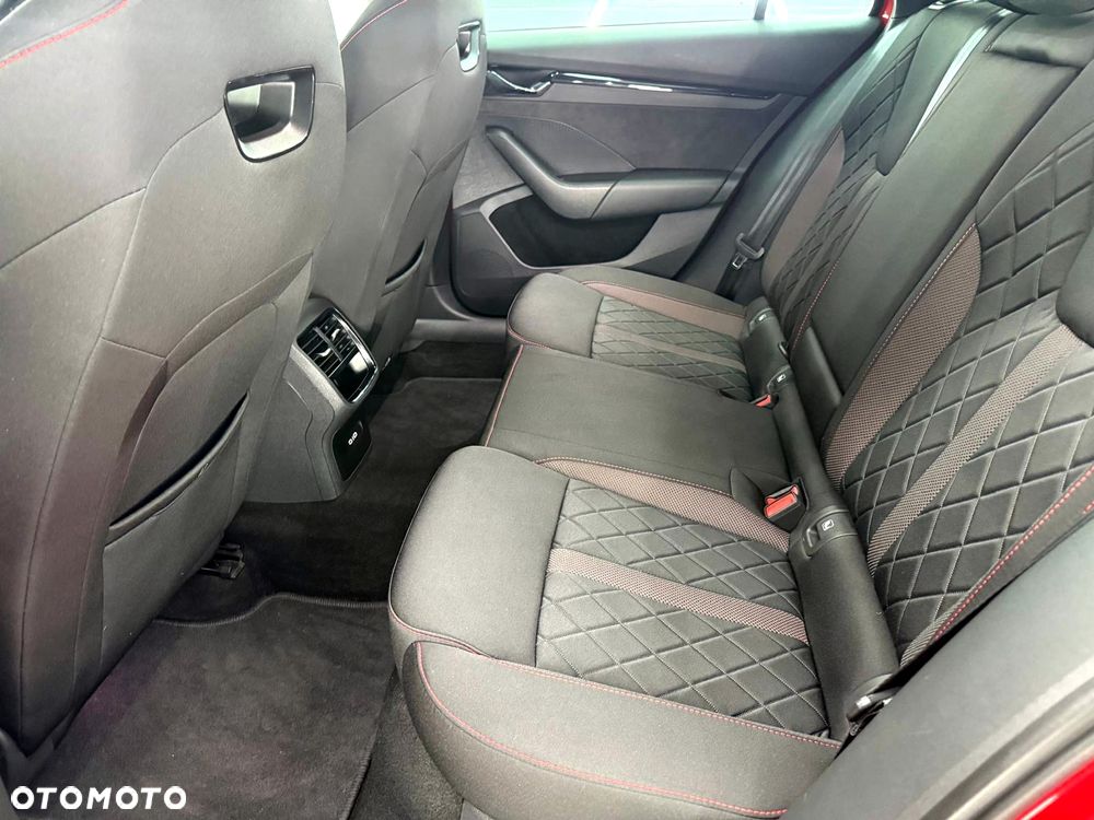 Skoda Octavia 2.0 TSI GPF RS 245 DSG - 28