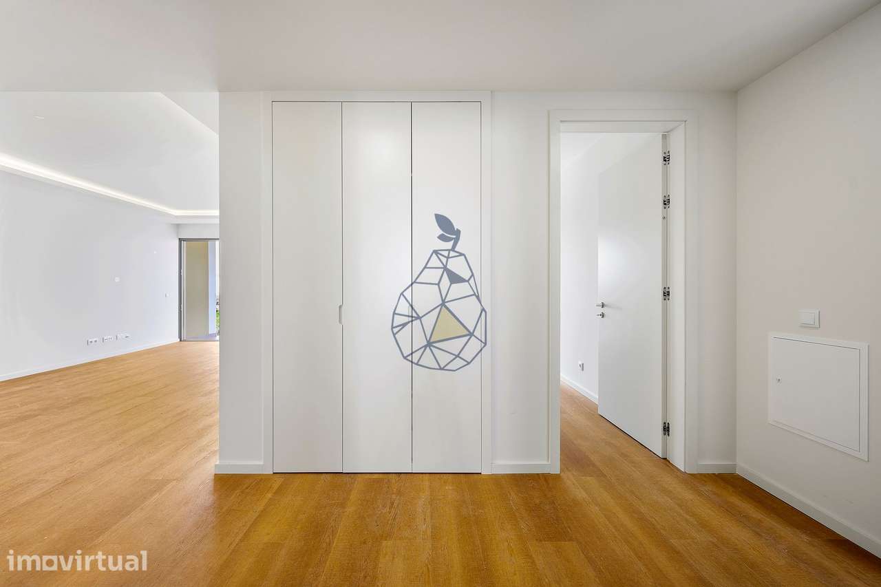 Apartamento com 2 quartos ,Piscina e lugar de estacionamento em Alvor - Grande imagem: 4/32