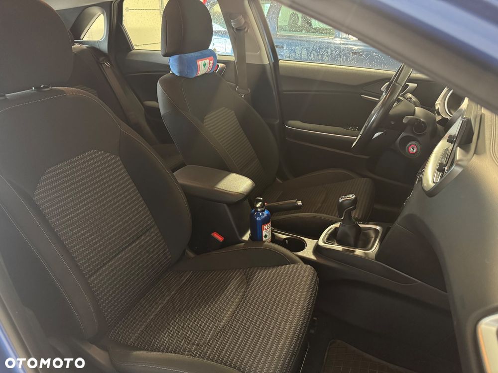 Kia Ceed 1.5 T-GDI M - 18