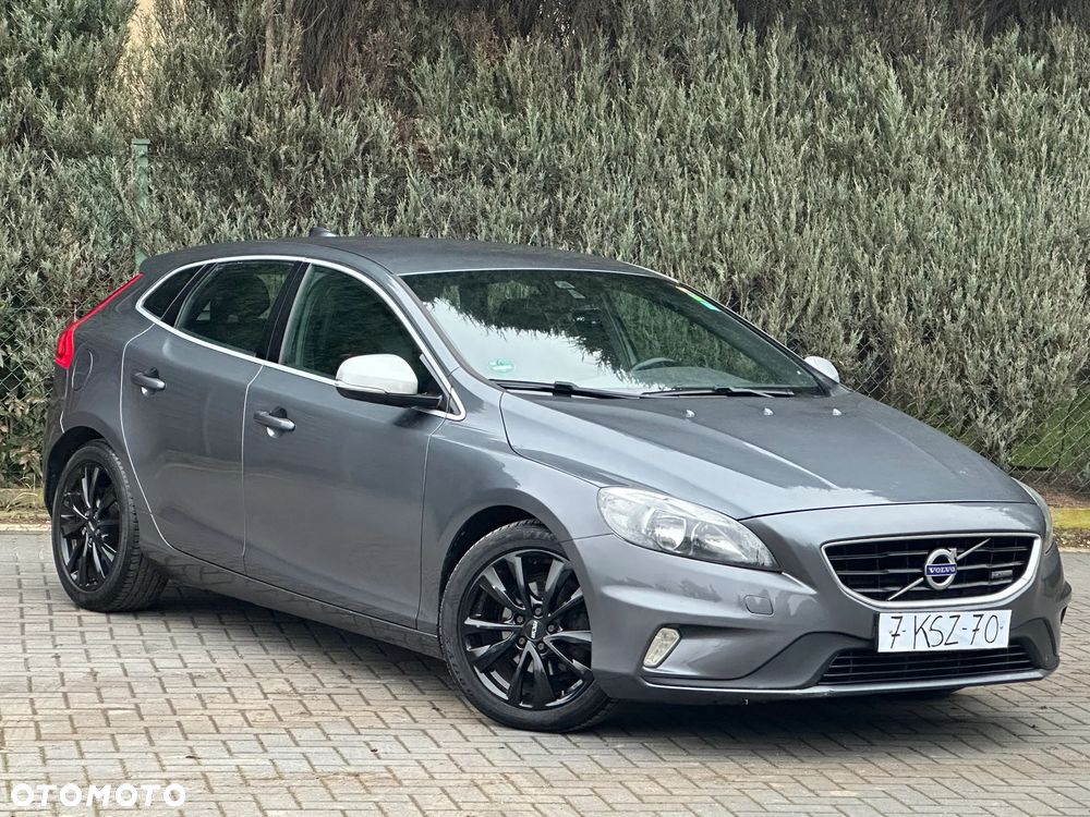 Volvo V40 D2 R Design - 12