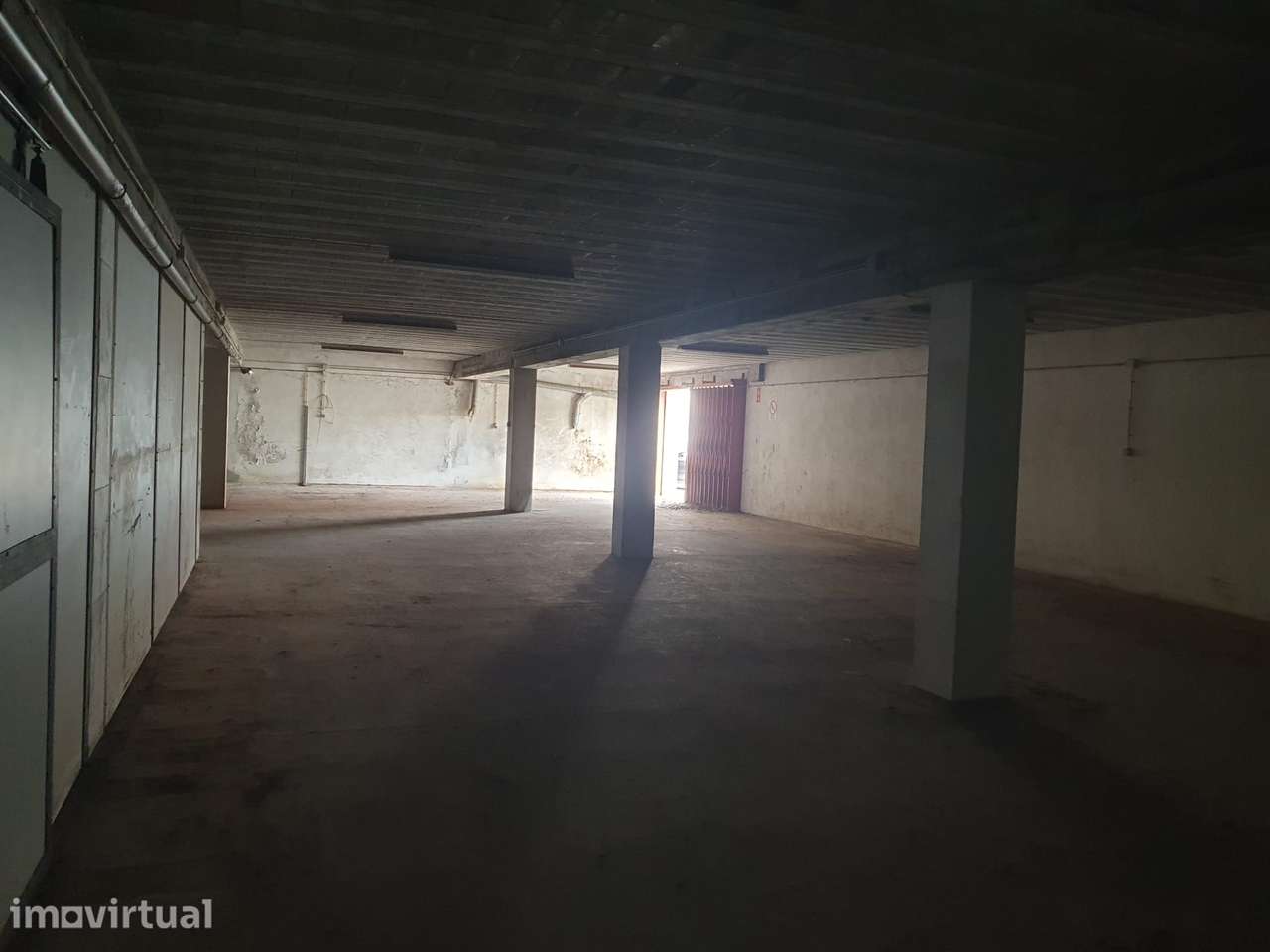 Armazém  Arrendamento em Juncal,Porto de Mós - Grande imagem: 2/11
