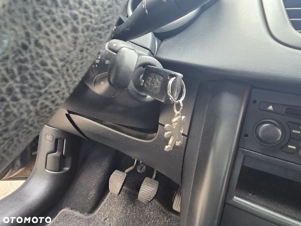 Peugeot 207 90 Filou - 33