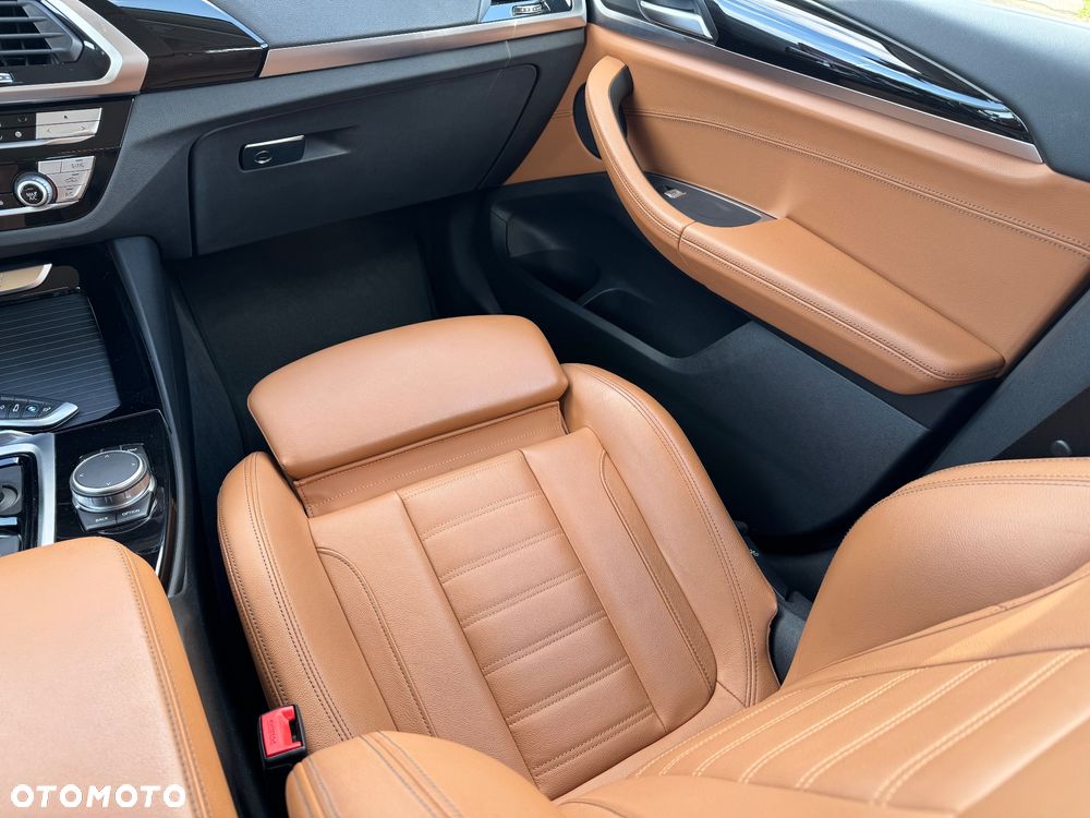 BMW X3 sDrive18d xLine - 19