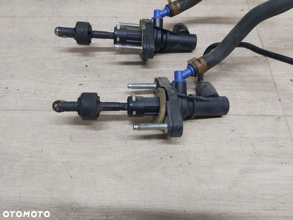 Toyota Yaris II LIFT 06-11r pompka sprzęgła wysprzęglik 1,0 1,3