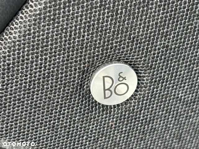 Ford Mustang Mach-E - 25