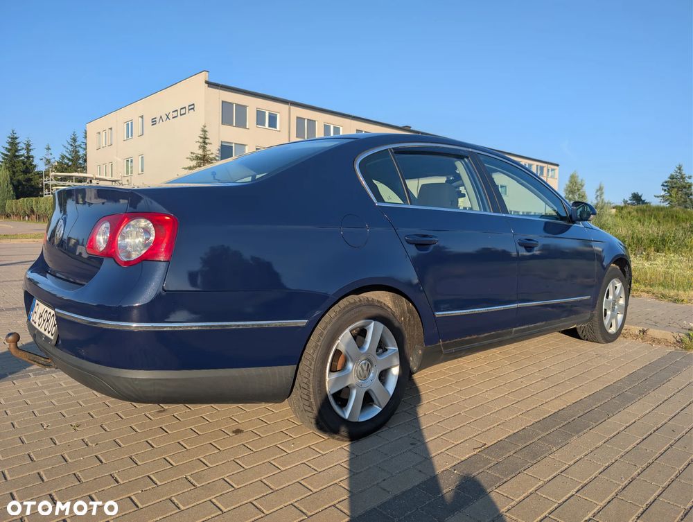 Volkswagen Passat 1.9 TDI Comfortline - 3