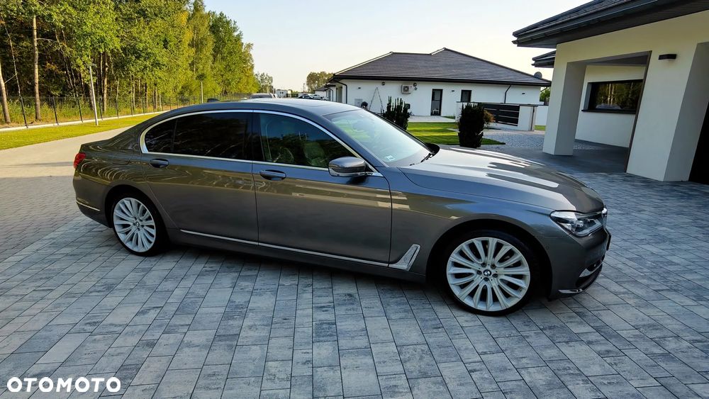 BMW Seria 7 750Li Edition Exclusive - 23