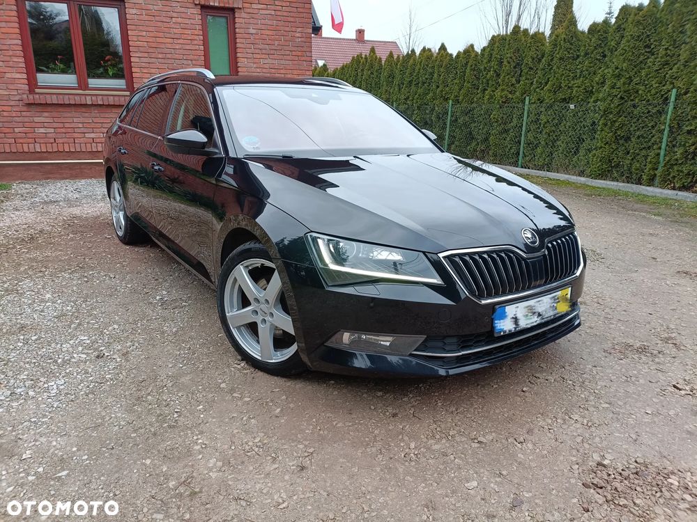 Skoda Superb 2.0 TDI DSG Premium Edition - 1
