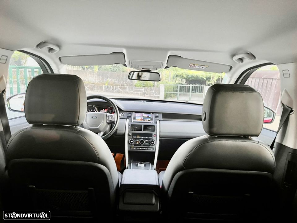 Land Rover Discovery Sport 2.0 TD4 HSE Auto - 12