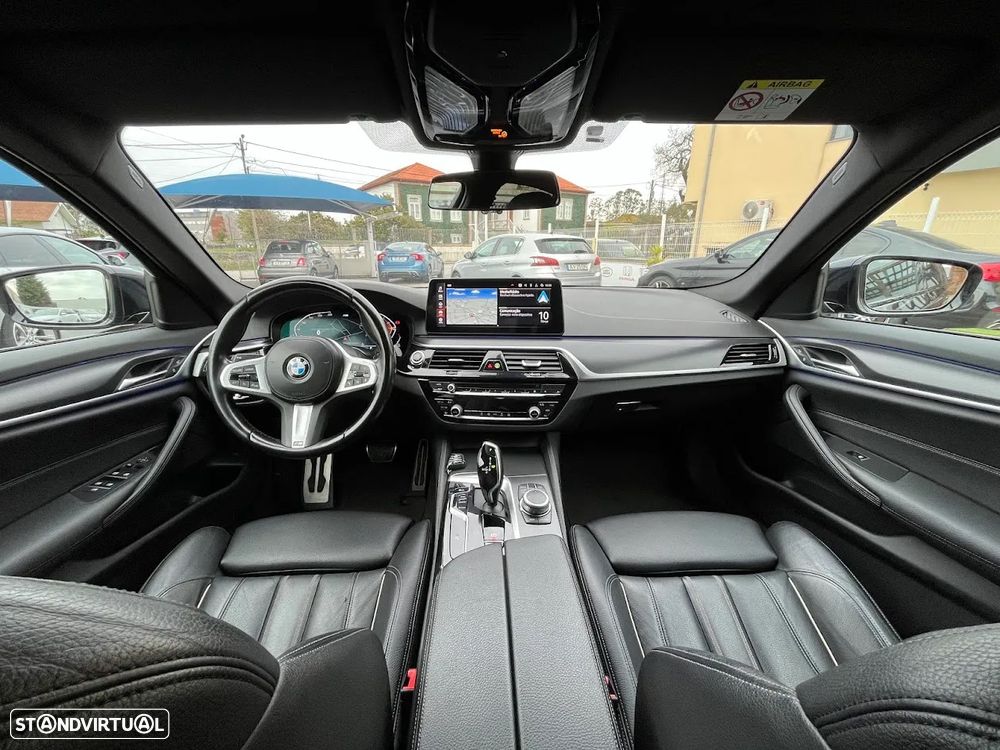 BMW 520 d Pack Desportivo M Auto - 10