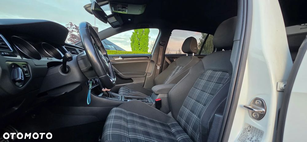 Volkswagen Golf 2.0 TDI BMT GTD - 7