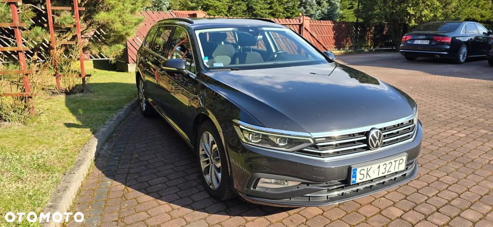 Volkswagen Passat - 4