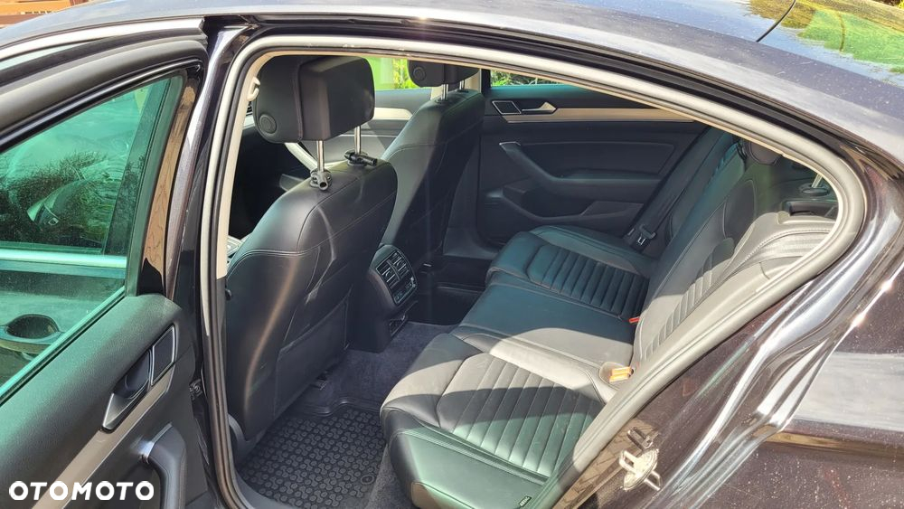 Volkswagen Passat 2.0 TDI 4Mot Elegance DSG - 5