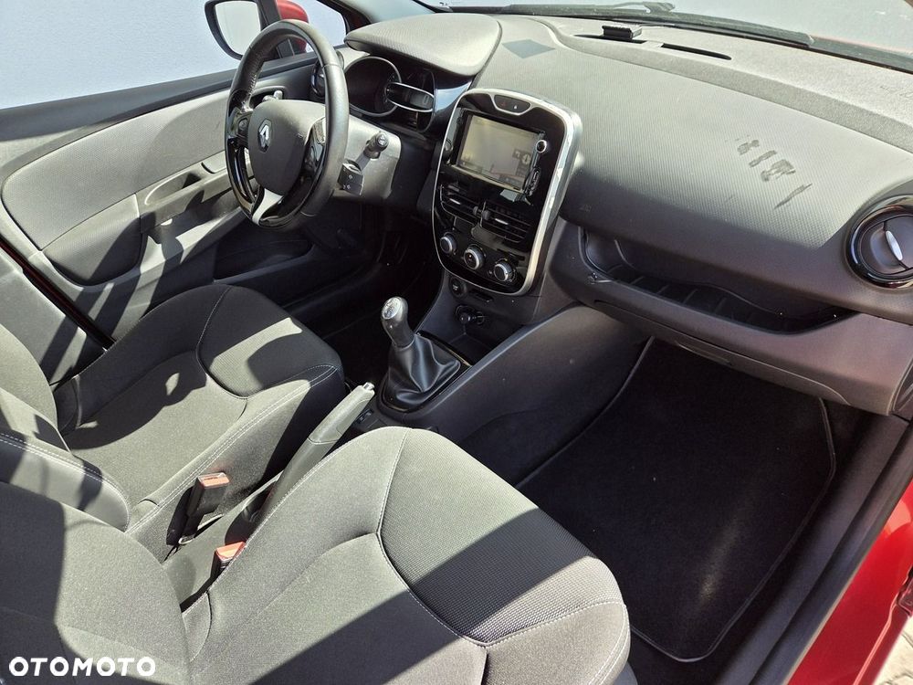 Renault Clio - 10