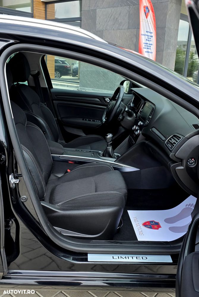 Renault Megane TCe 140 GPF LIMITED - 19