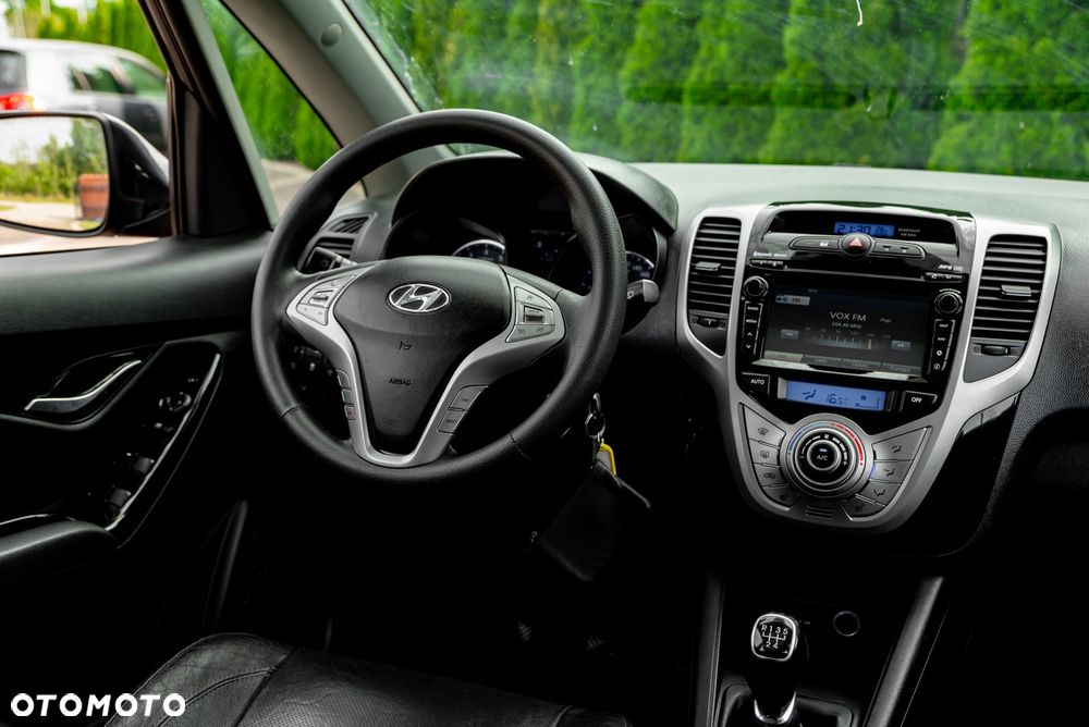 Hyundai ix20 1.4 Premium blue - 13