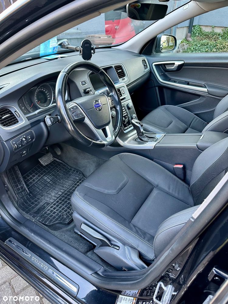 Volvo V60 D4 Geartronic Momentum - 5