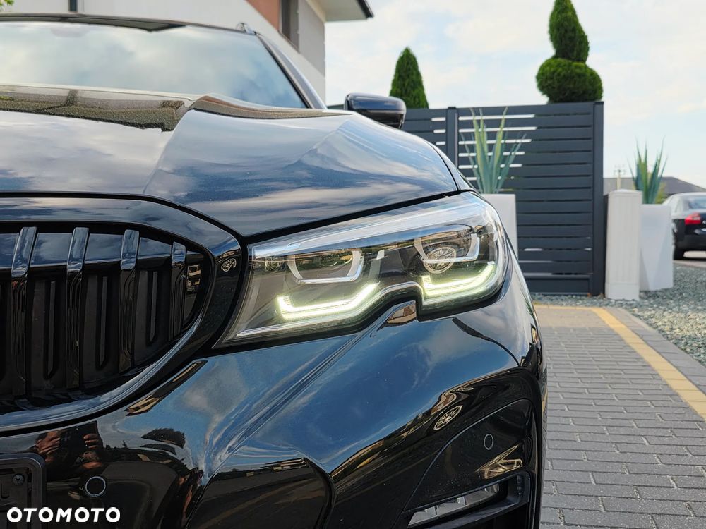 BMW Seria 3 320d Edition M Sport Shadow - 13