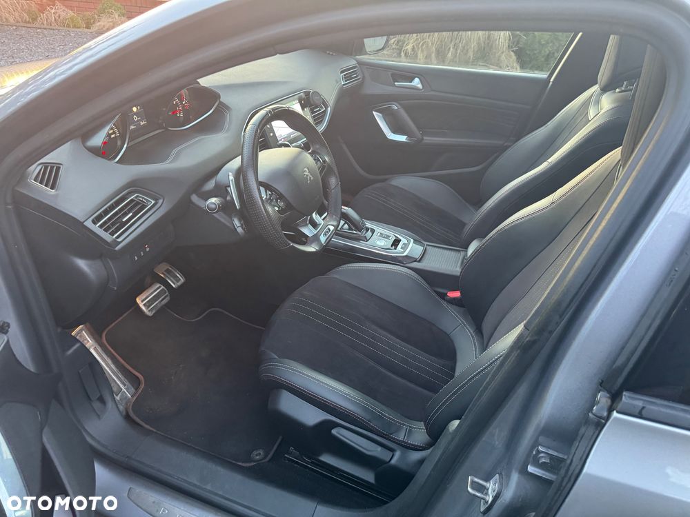 Peugeot 308 PureTech 225 GPF EAT8 Stop & Start GT - 8