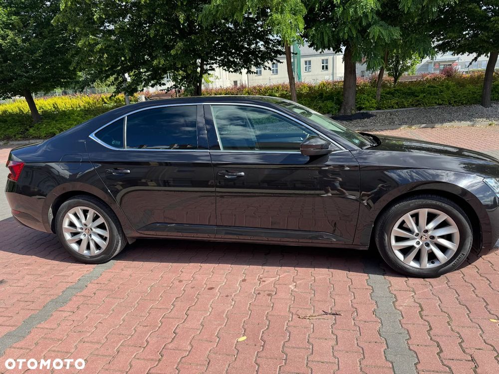 Skoda Superb 2.0 TDI SCR Ambition DSG - 7