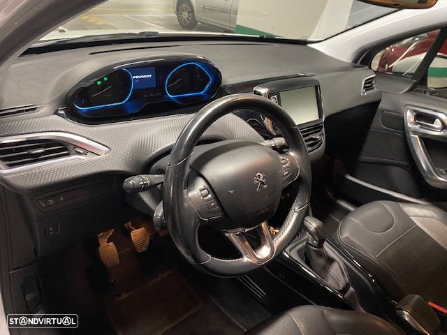 Peugeot 2008 1.2 VTi Allure - 13