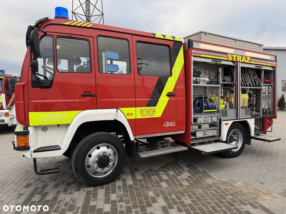 MAN Straż pożarna, Pojazd pożarniczy, Wóz strażacki, MAN L80 średni GBA 4x4 CNBOP, 2200l wody, reduktor, - 3