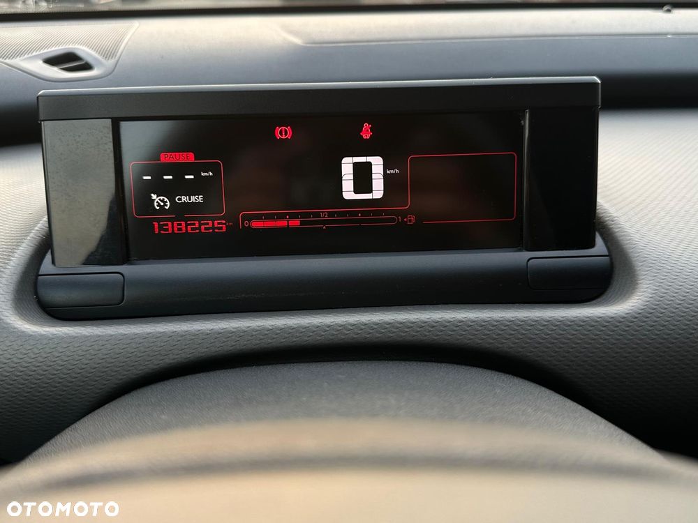 Citroën C4 Cactus - 11