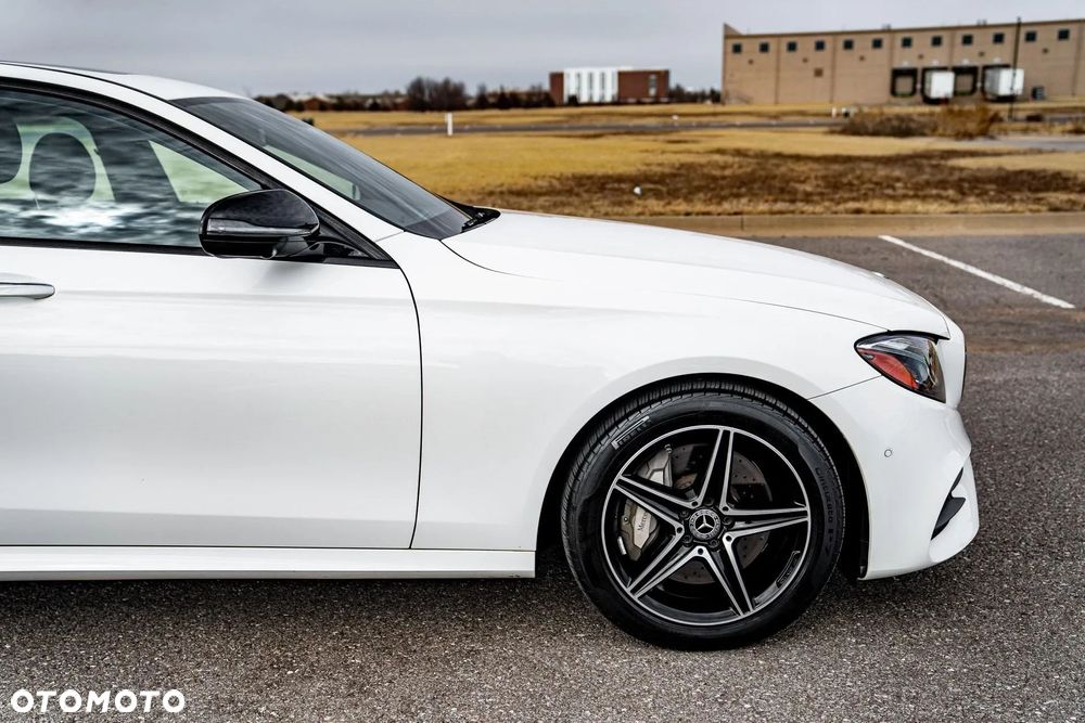 Mercedes-Benz Klasa E 300 9G-TRONIC Exclusive - 19