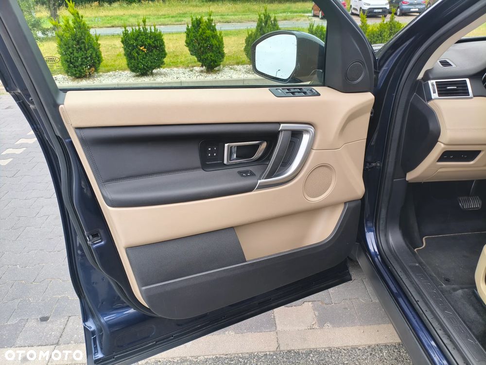 Land Rover Discovery Sport - 12