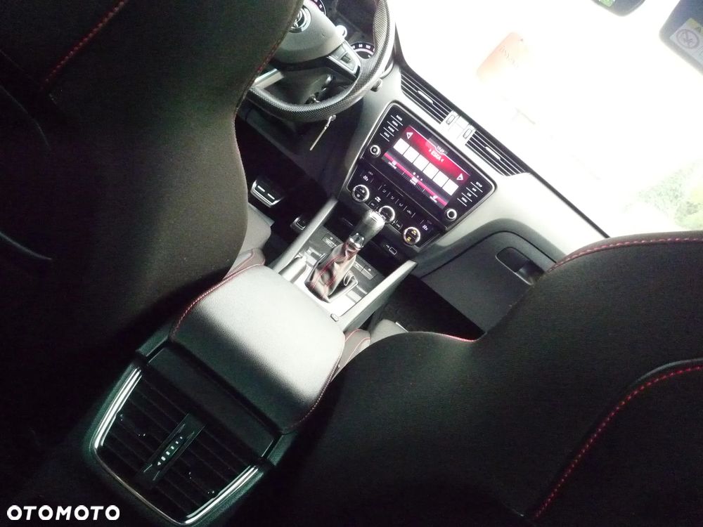 Skoda Octavia 2.0 TDI 4x4 RS DSG - 35