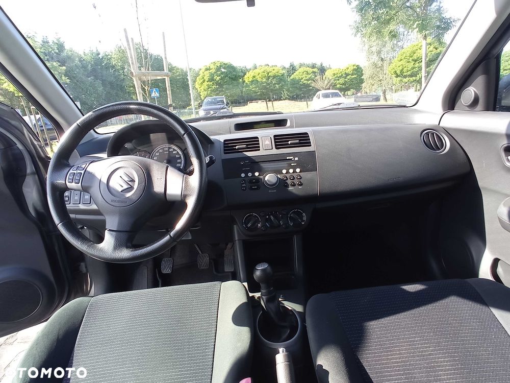 Suzuki Swift - 3