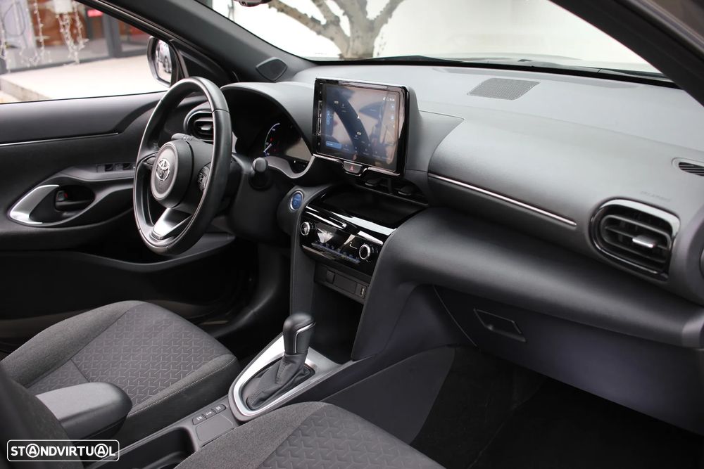 Toyota Yaris Cross 1.5 HDF Exclusive - 28