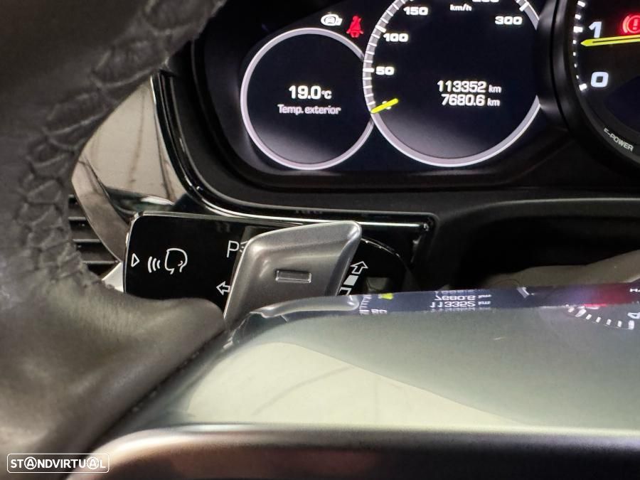 Porsche Panamera 4 E-Hybrid - 22