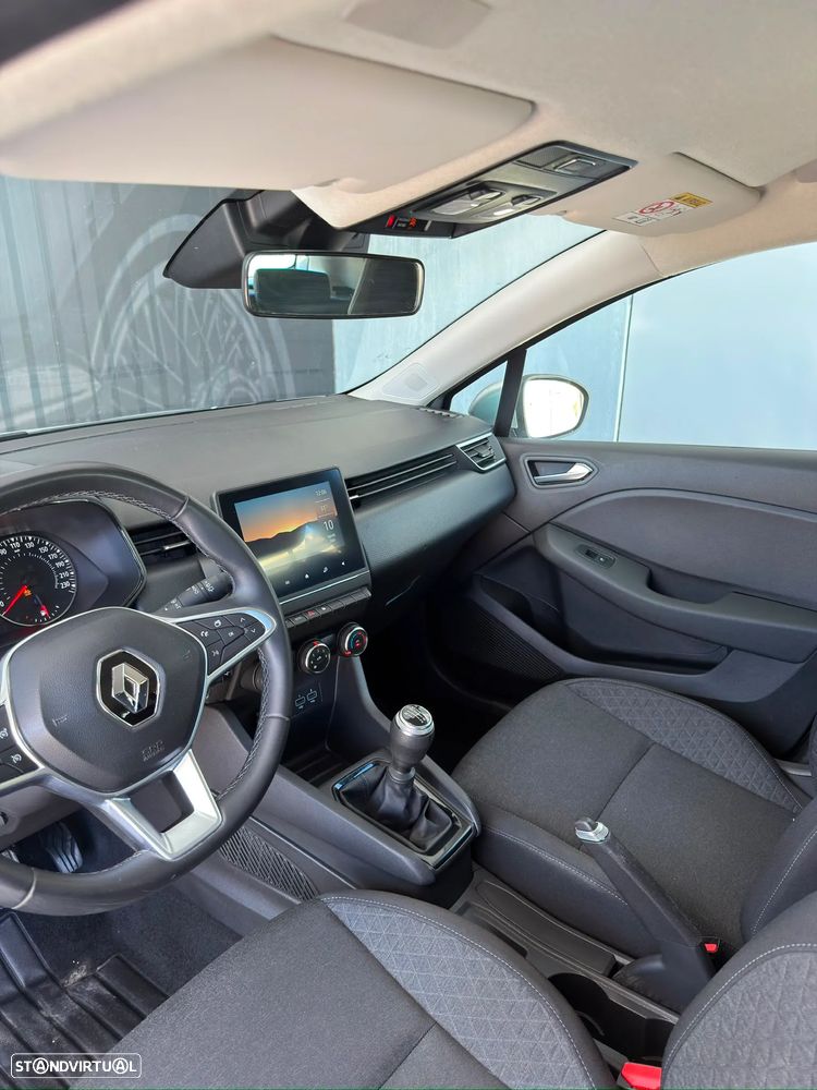 Renault Clio - 26