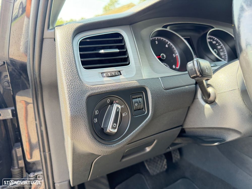VW Golf Variant 1.6 TDi Confortline DSG - 29